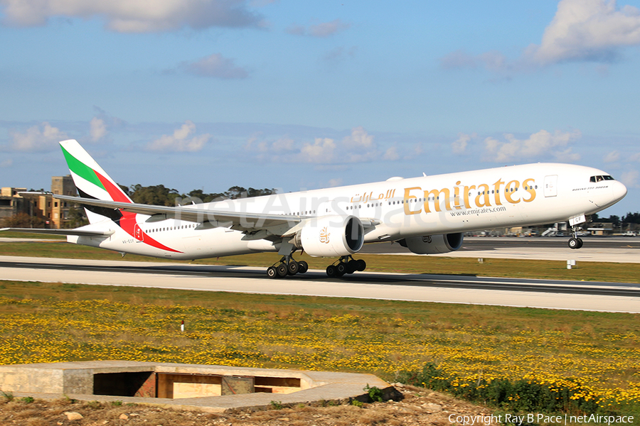 Emirates Boeing 777-31H(ER) (A6-ECF) | Photo 216255