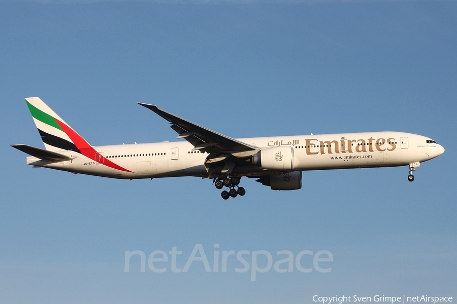 Emirates Boeing 777-31H(ER) (A6-ECG) | Photo 25615