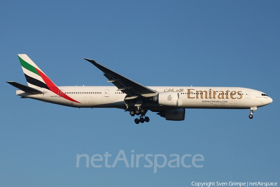 Emirates Boeing 777-31H(ER) (A6-ECH) | Photo 76423
