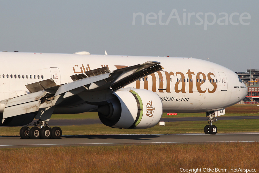 Emirates Boeing 777-31H(ER) (A6-ECI) | Photo 79645