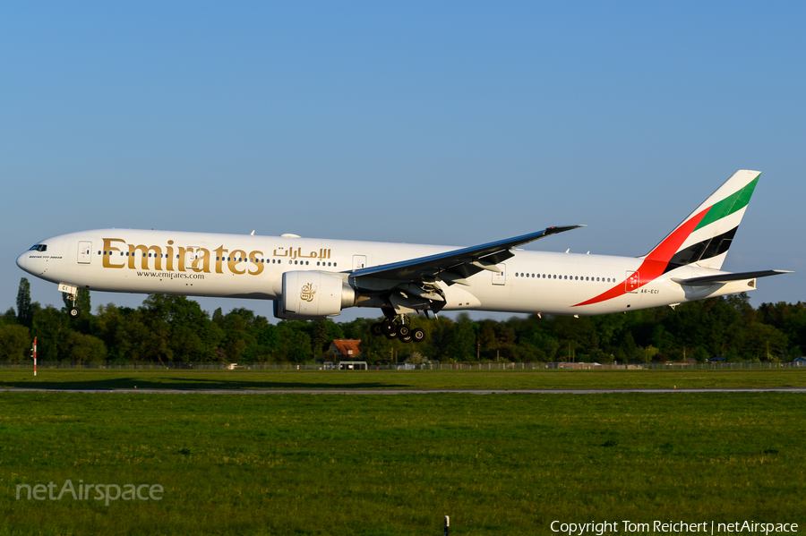 Emirates Boeing 777-31H(ER) (A6-ECI) | Photo 569163