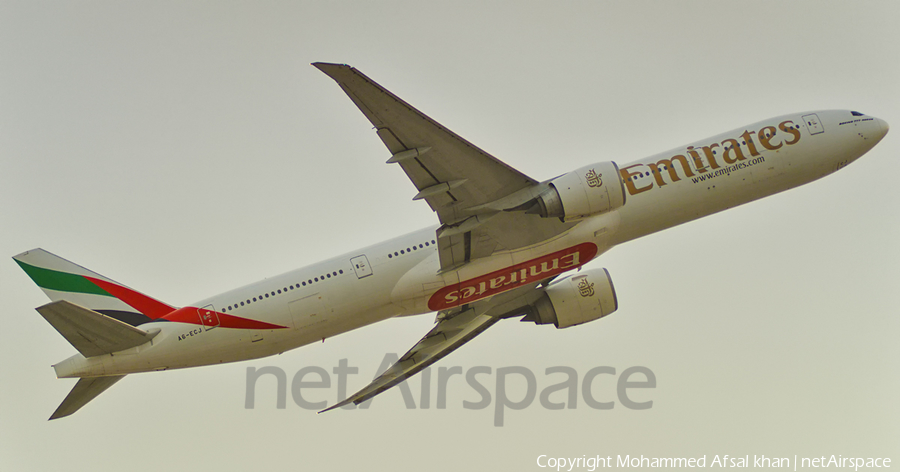 Emirates Boeing 777-31H(ER) (A6-ECJ) | Photo 182651