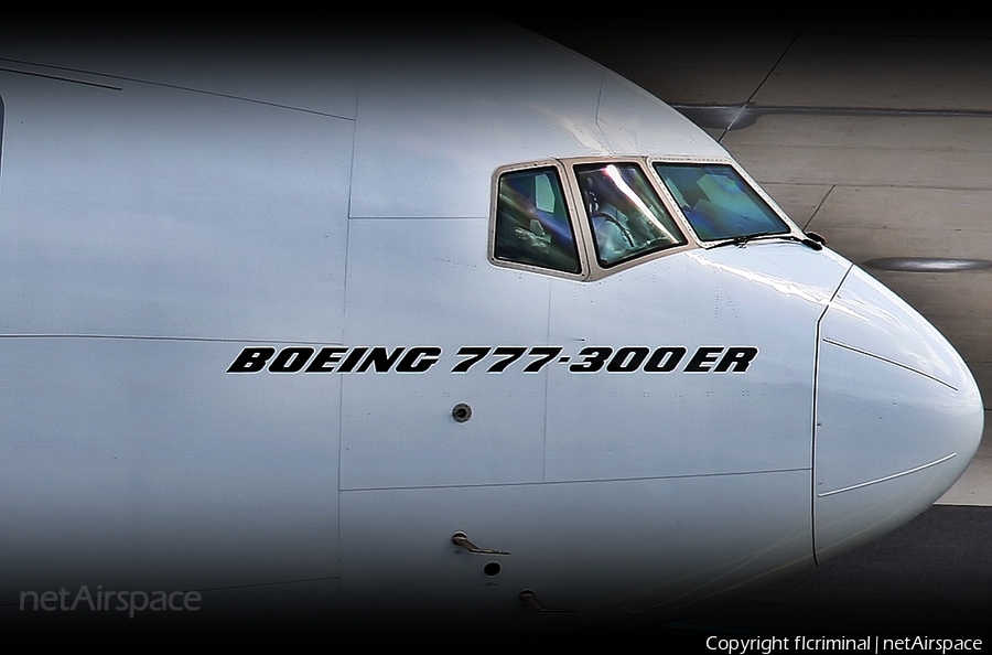 Emirates Boeing 777-31H(ER) (A6-ECJ) | Photo 22765
