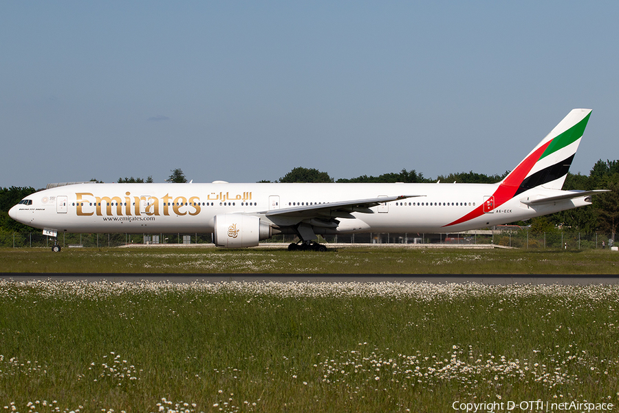 Emirates Boeing 777-31H(ER) (A6-ECK) | Photo 245211