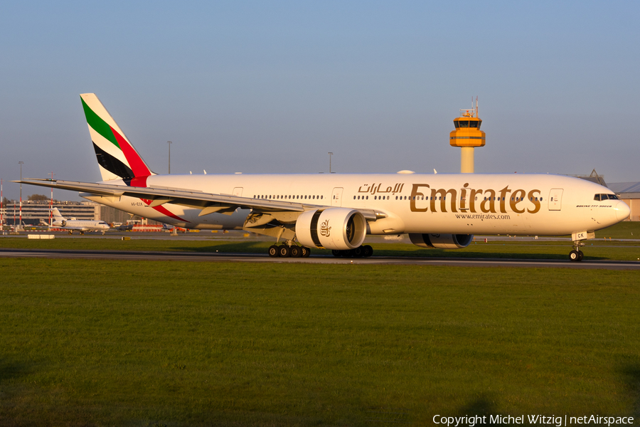 Emirates Boeing 777-31H(ER) (A6-ECK) | Photo 567743