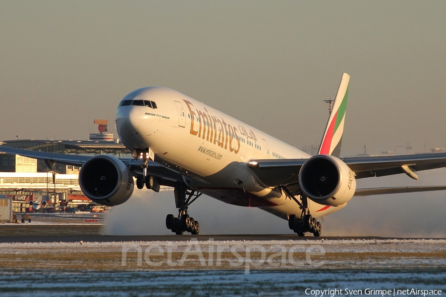 Emirates Boeing 777-36N(ER) (A6-ECQ) | Photo 15234