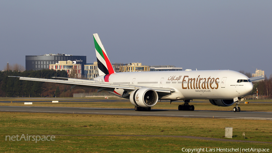 Emirates Boeing 777-36N(ER) (A6-ECQ) | Photo 211242
