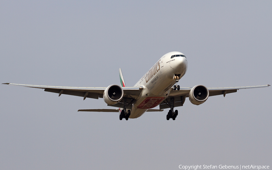 Emirates Boeing 777-31H(ER) (A6-ECR) | Photo 1475