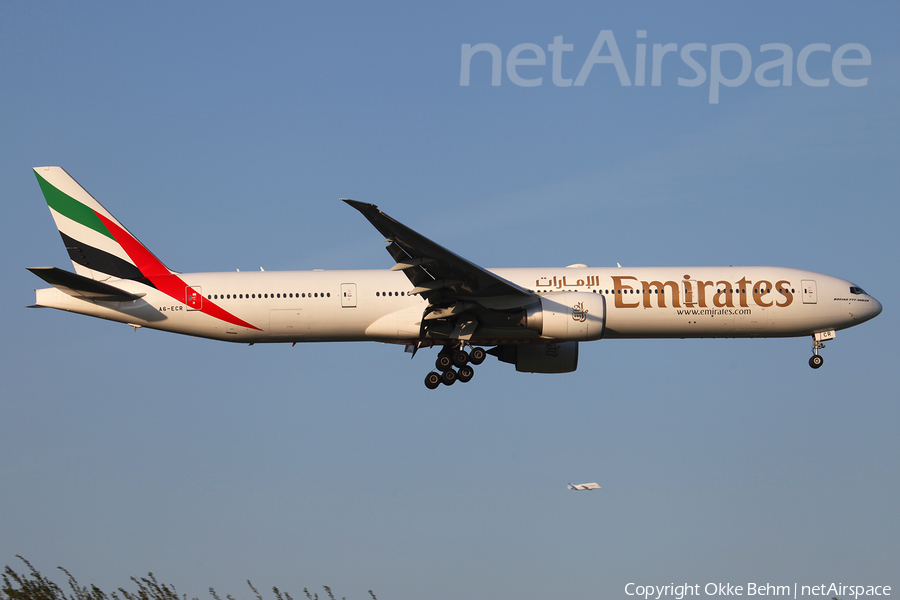 Emirates Boeing 777-31H(ER) (A6-ECR) | Photo 163644