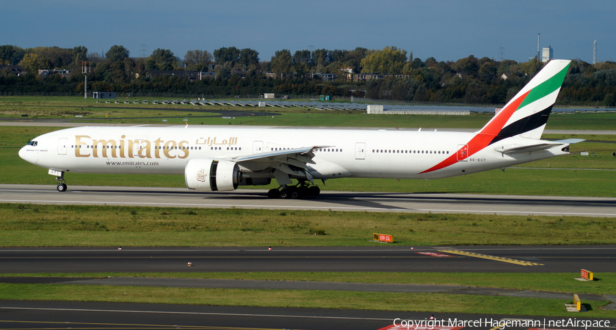 Emirates Boeing 777-31H(ER) (A6-ECT) | Photo 117735
