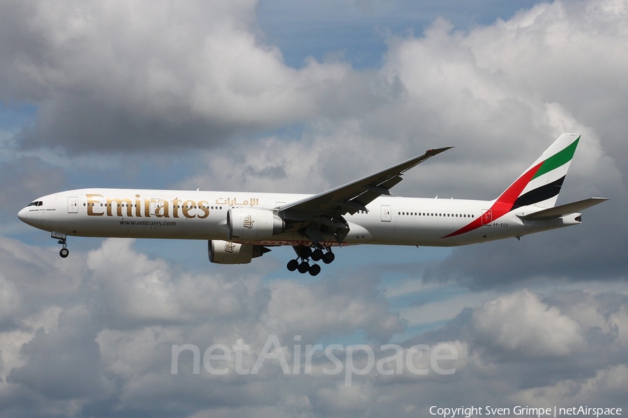 Emirates Boeing 777-31H(ER) (A6-ECT) | Photo 28150