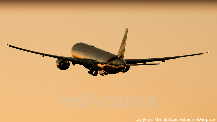 Emirates Boeing 777-31H(ER) (A6-ECT) | Photo 88604