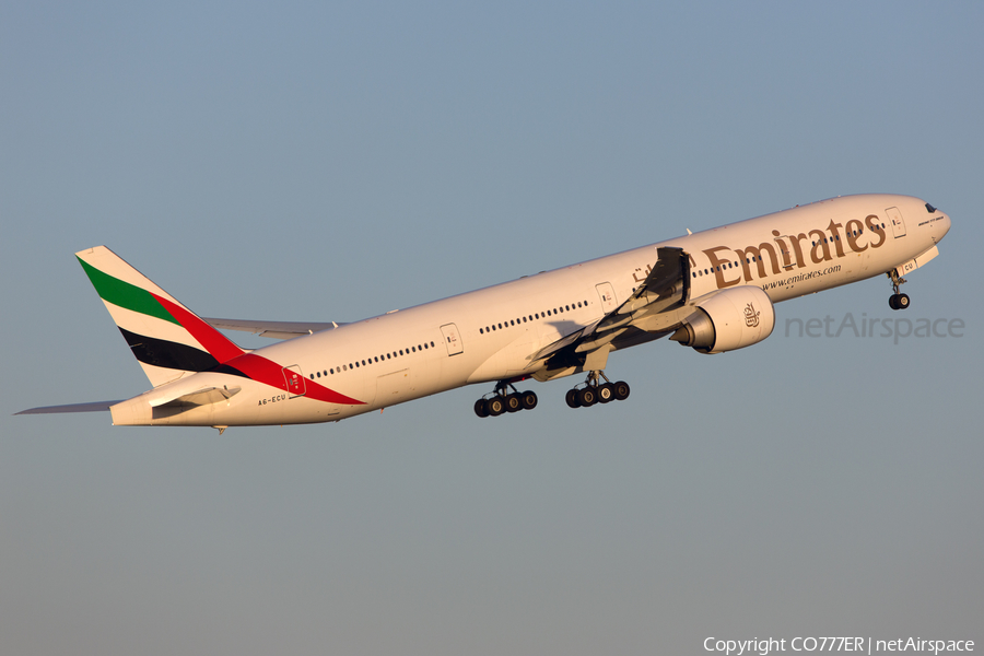 Emirates Boeing 777-31H(ER) (A6-ECU) | Photo 22722