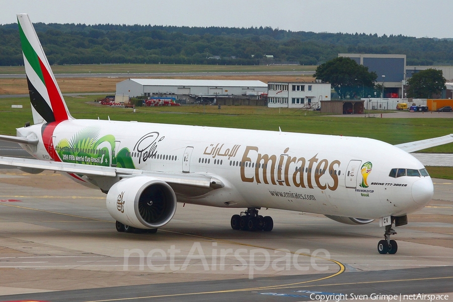 Emirates Boeing 777-31H(ER) (A6-ECV) | Photo 52861