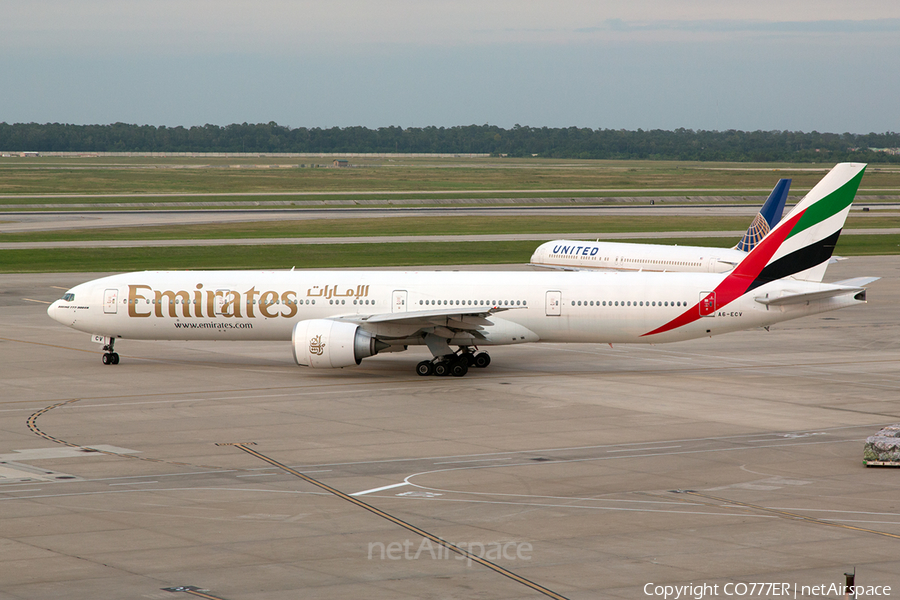 Emirates Boeing 777-31H(ER) (A6-ECV) | Photo 32202