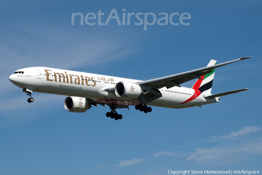 Emirates Boeing 777-31H(ER) (A6-ECW) | Photo 669288
