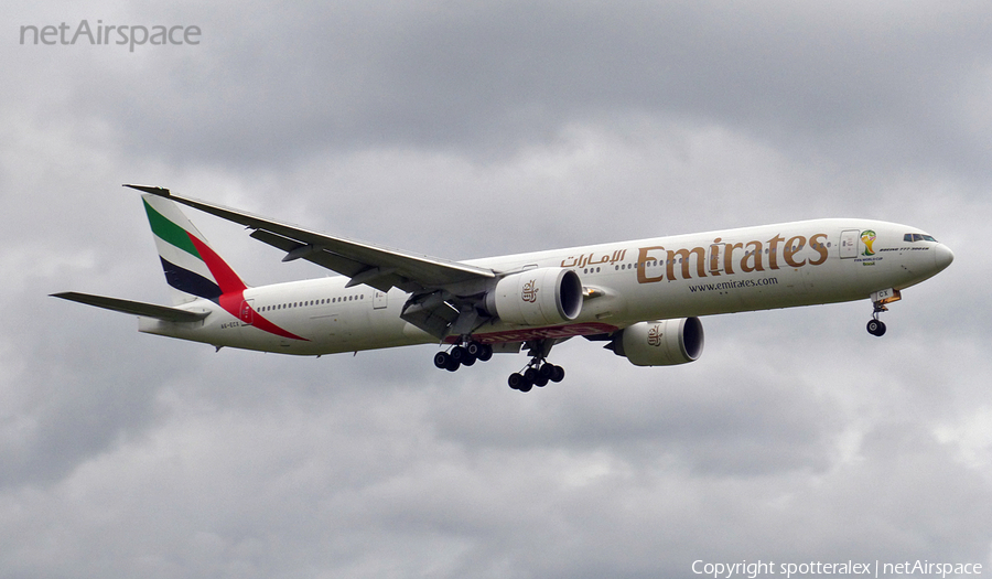 Emirates Boeing 777-31H(ER) (A6-ECX) | Photo 50198