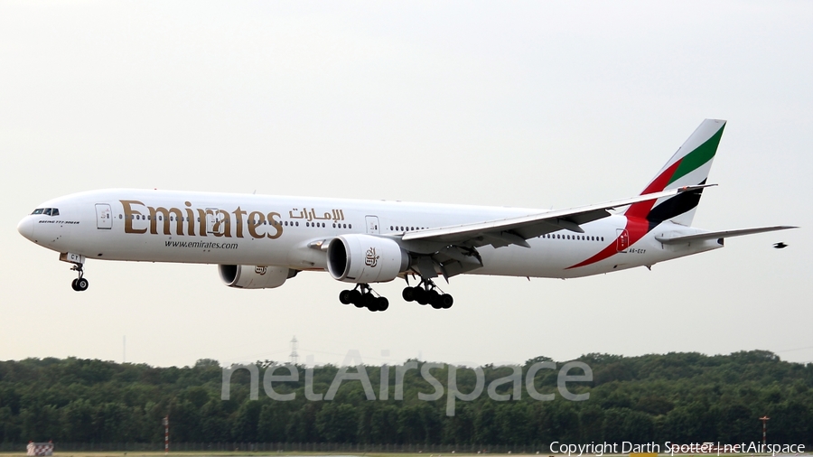 Emirates Boeing 777-31H(ER) (A6-ECY) | Photo 206328