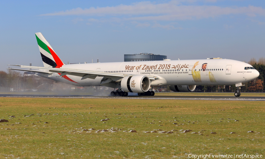 Emirates Boeing 777-31H(ER) (A6-ECY) | Photo 220213