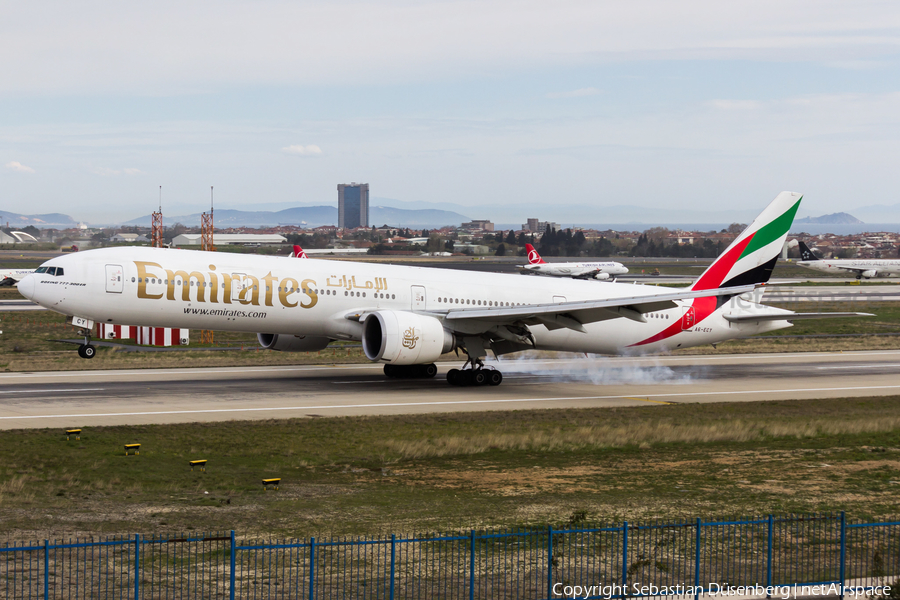 Emirates Boeing 777-31H(ER) (A6-ECY) | Photo 171115