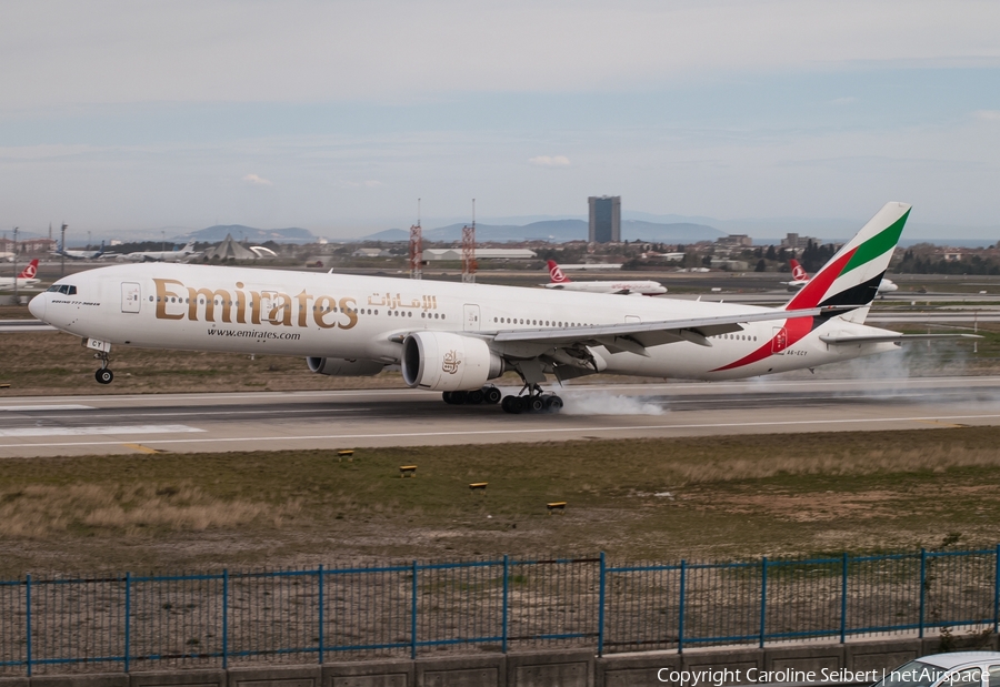 Emirates Boeing 777-31H(ER) (A6-ECY) | Photo 73326