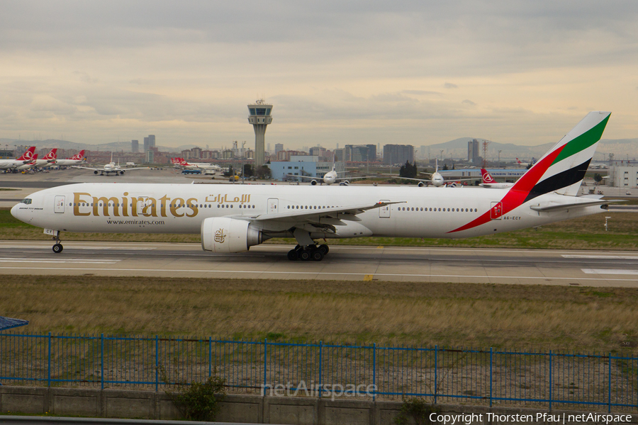 Emirates Boeing 777-31H(ER) (A6-ECY) | Photo 83651