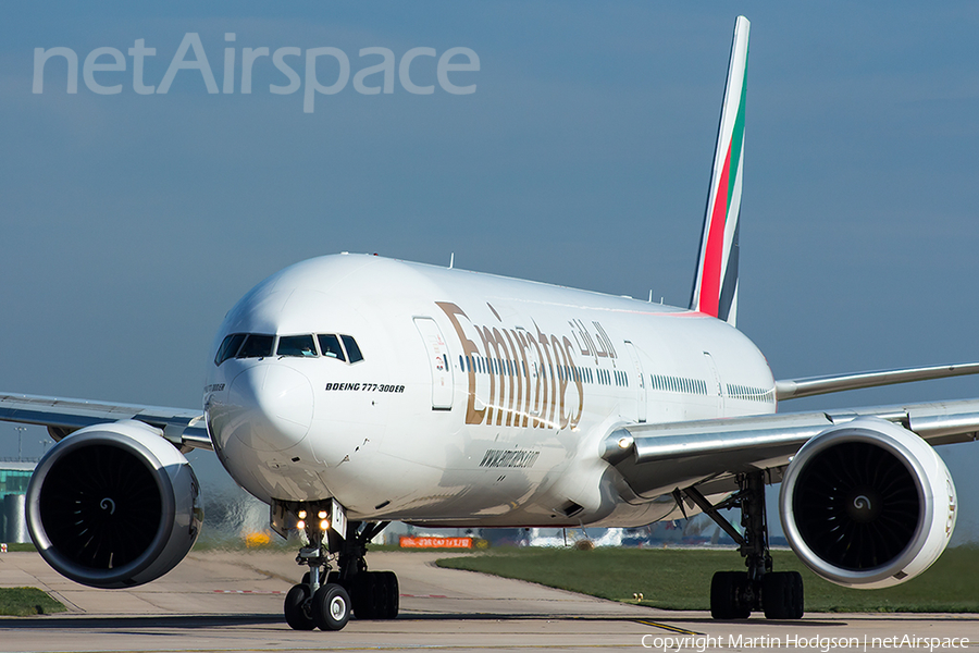 Emirates Boeing 777-31H(ER) (A6-ECY) | Photo 45481