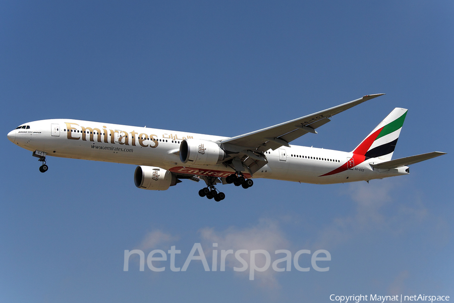 Emirates Boeing 777-31H(ER) (A6-ECZ) | Photo 140717