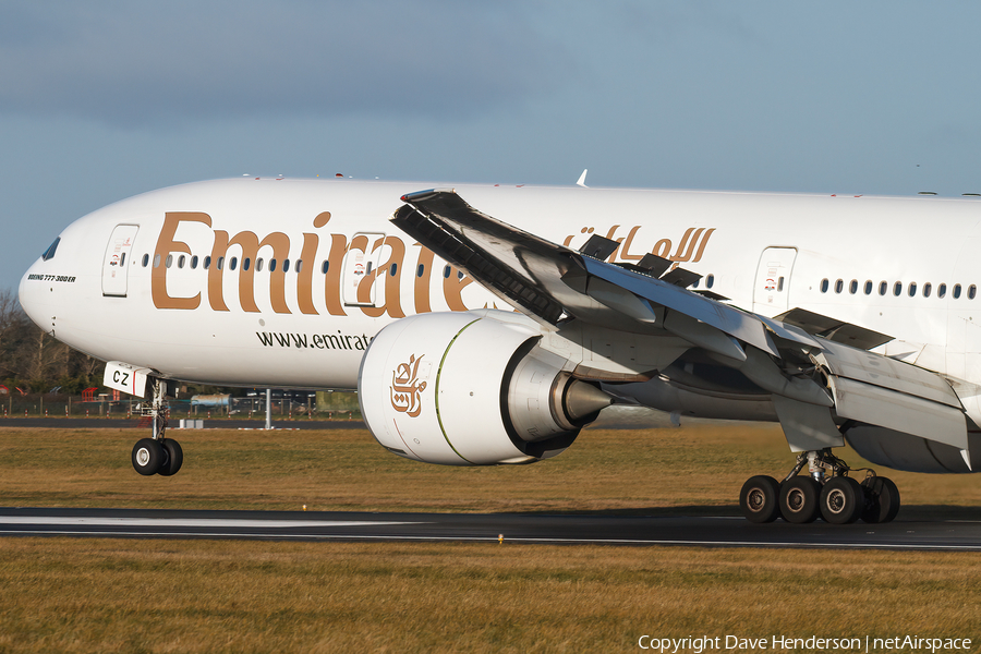Emirates Boeing 777-31H(ER) (A6-ECZ) | Photo 466653