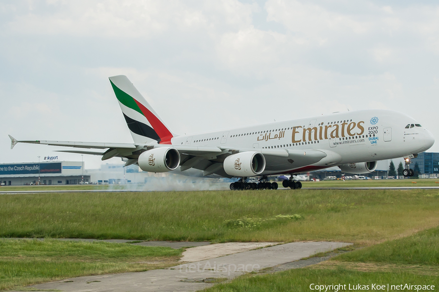 Emirates Airbus A380-861 (A6-EDB) | Photo 165700