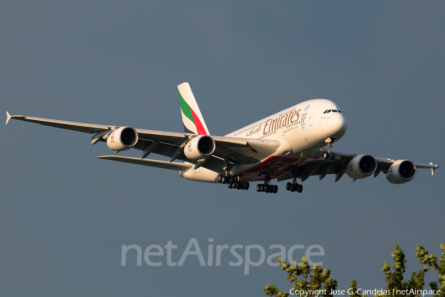 Emirates Airbus A380-861 (A6-EDD) | Photo 168859