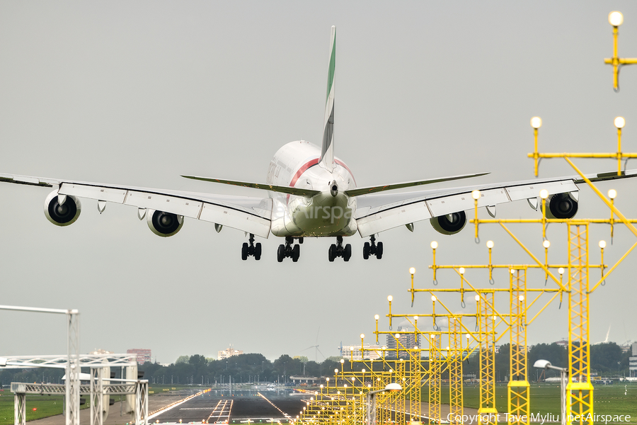 Emirates Airbus A380-861 (A6-EDH) | Photo 81327