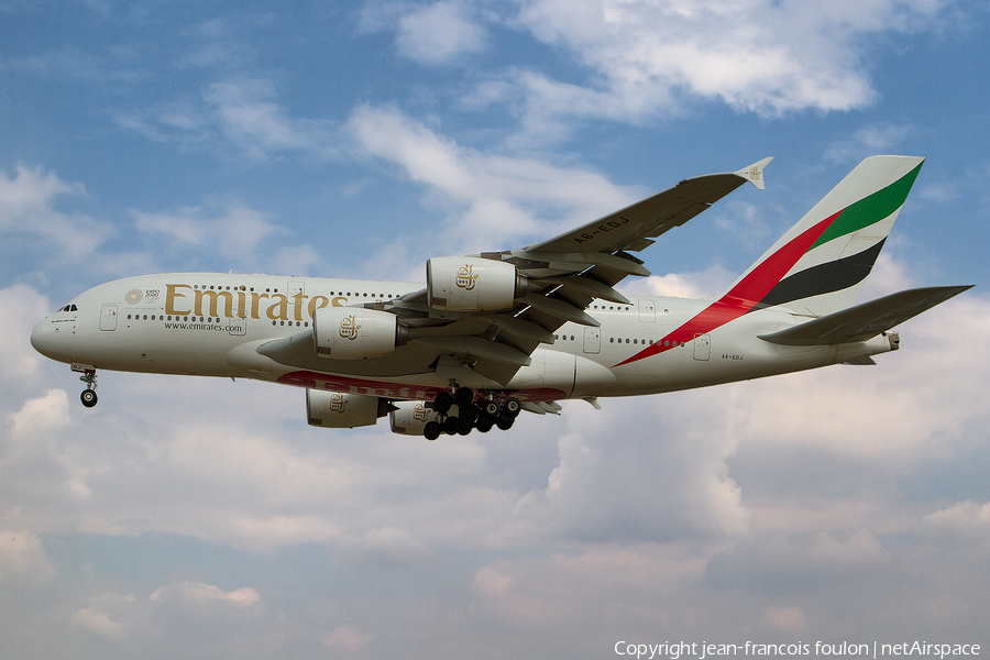 Emirates Airbus A380-861 (A6-EDJ) | Photo 261003