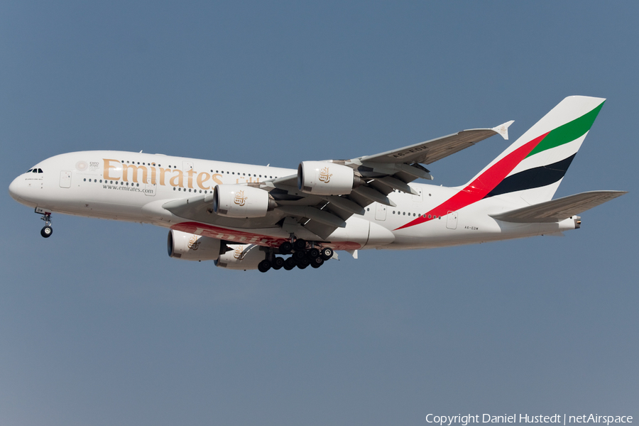 Emirates Airbus A380-861 (A6-EDM) | Photo 415596