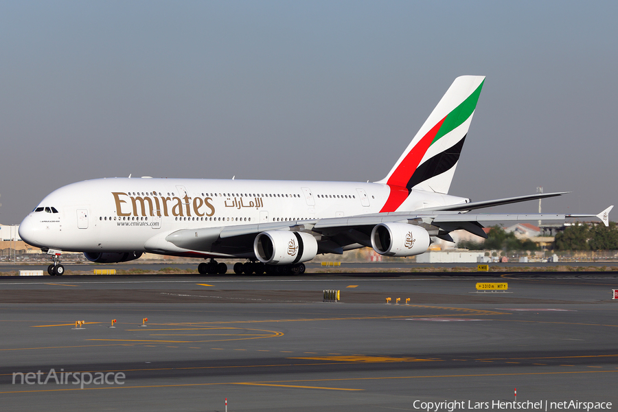 Emirates Airbus A380-861 (A6-EDO) | Photo 396221
