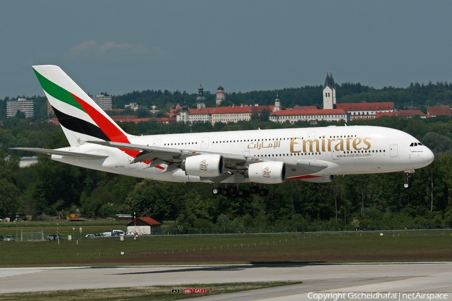 Emirates Airbus A380-861 (A6-EDQ) | Photo 18179