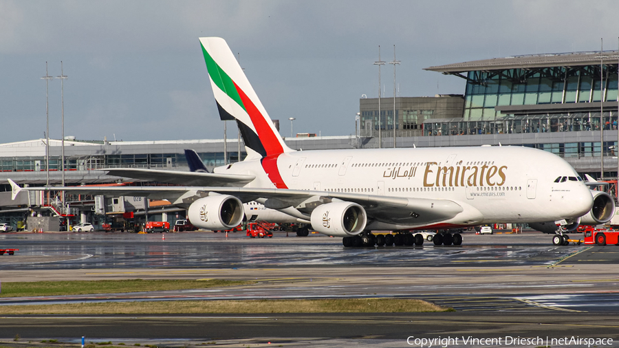 Emirates Airbus A380-861 (A6-EDV) | Photo 529636