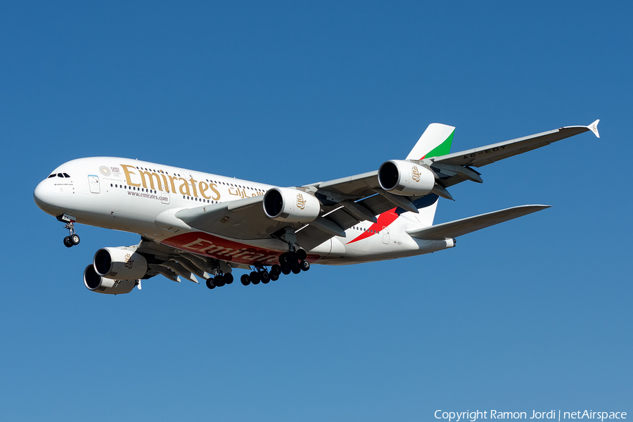 Emirates Airbus A380-861 (A6-EDY) | Photo 381873