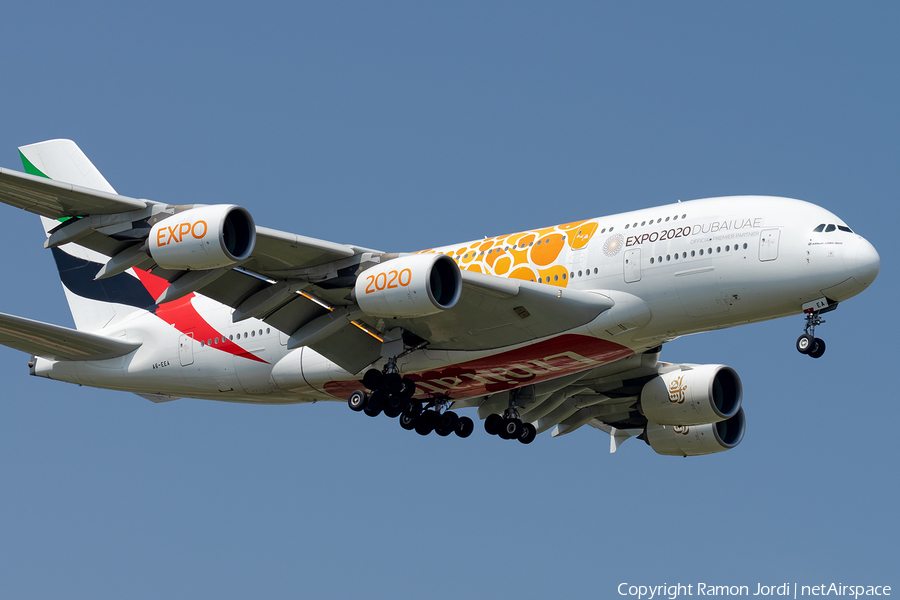 Emirates Airbus A380-861 (A6-EEA) | Photo 345009