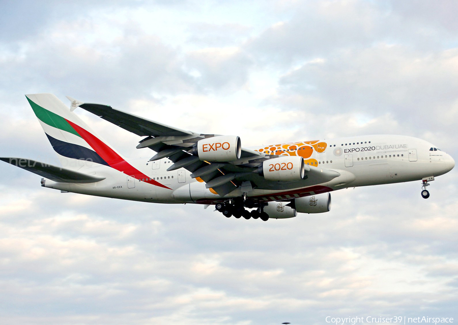 Emirates Airbus A380-861 (A6-EEA) | Photo 375206