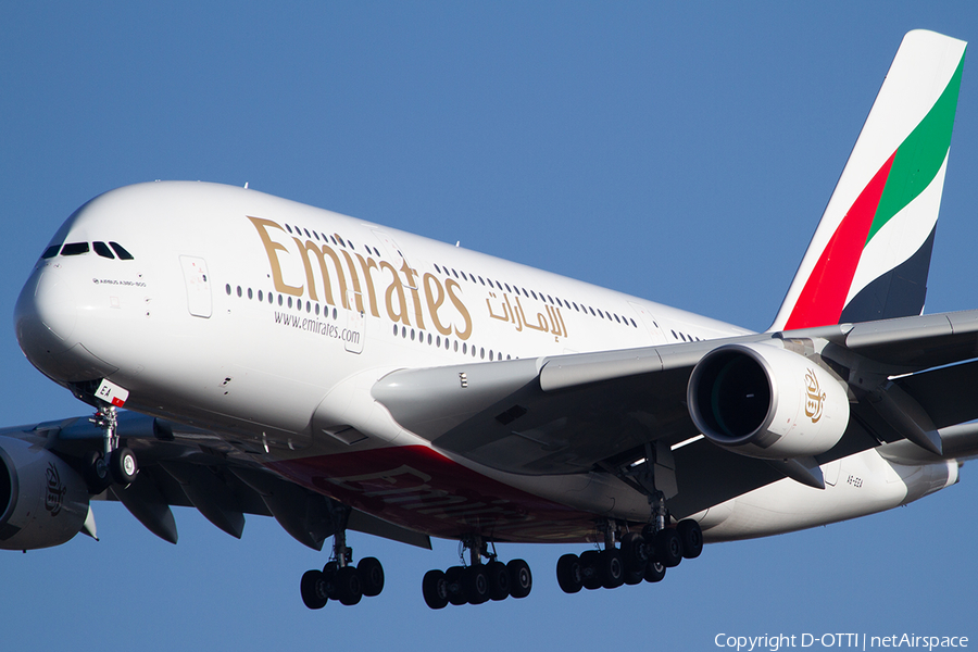 Emirates Airbus A380-861 (A6-EEA) | Photo 400750