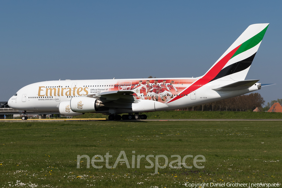 Emirates Airbus A380-861 (A6-EEB) | Photo 331337