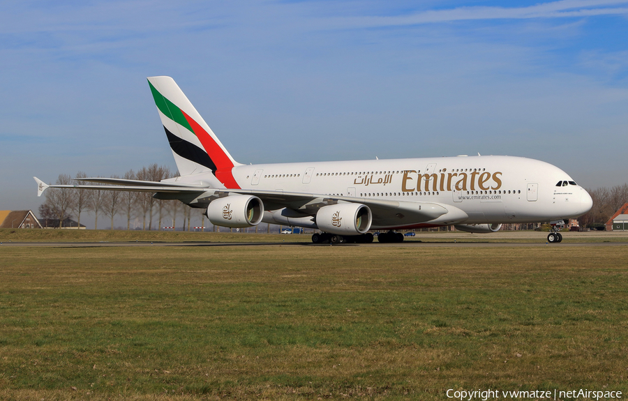 Emirates Airbus A380-861 (A6-EEB) | Photo 424308