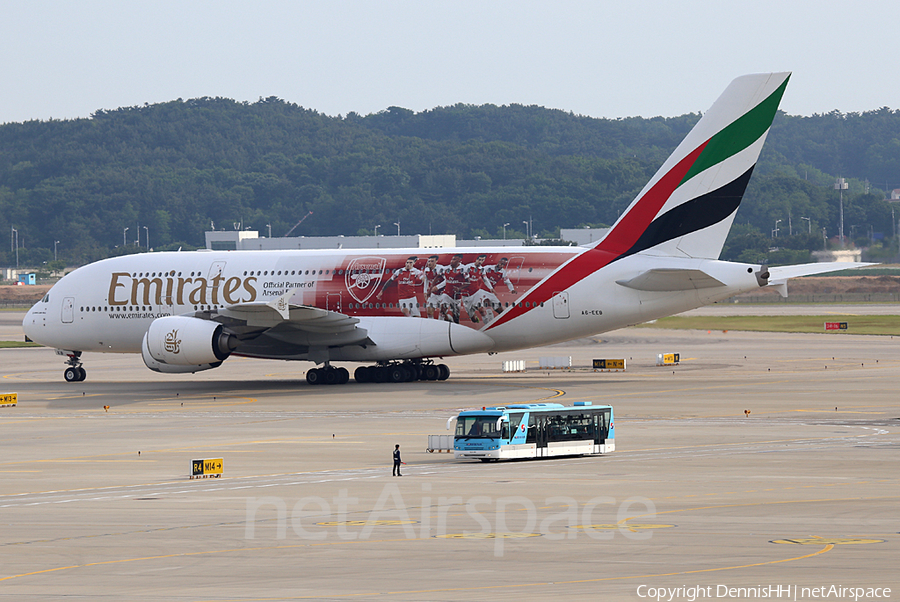 Emirates Airbus A380-861 (A6-EEB) | Photo 337132