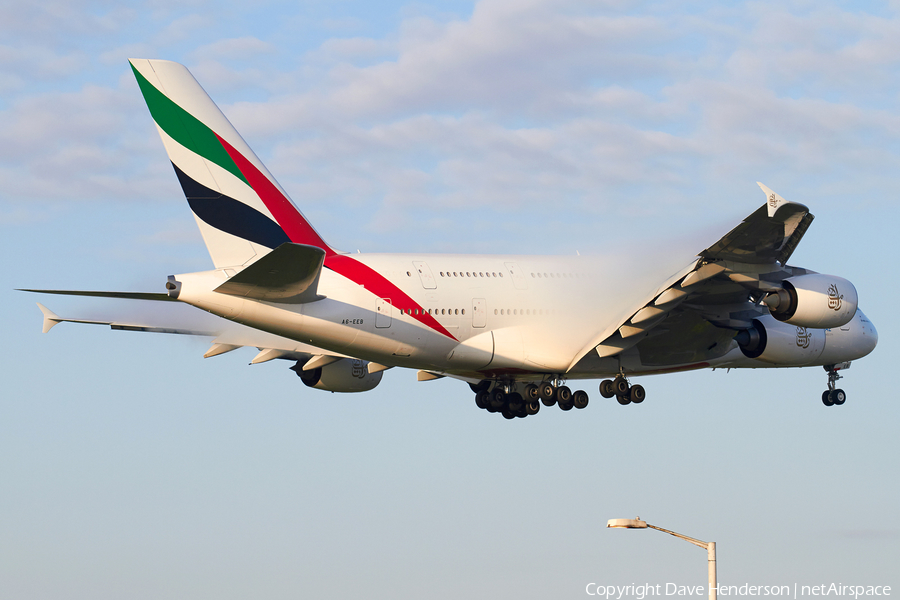 Emirates Airbus A380-861 (A6-EEB) | Photo 32825