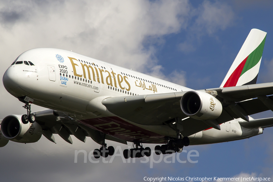 Emirates Airbus A380-861 (A6-EEC) | Photo 161126