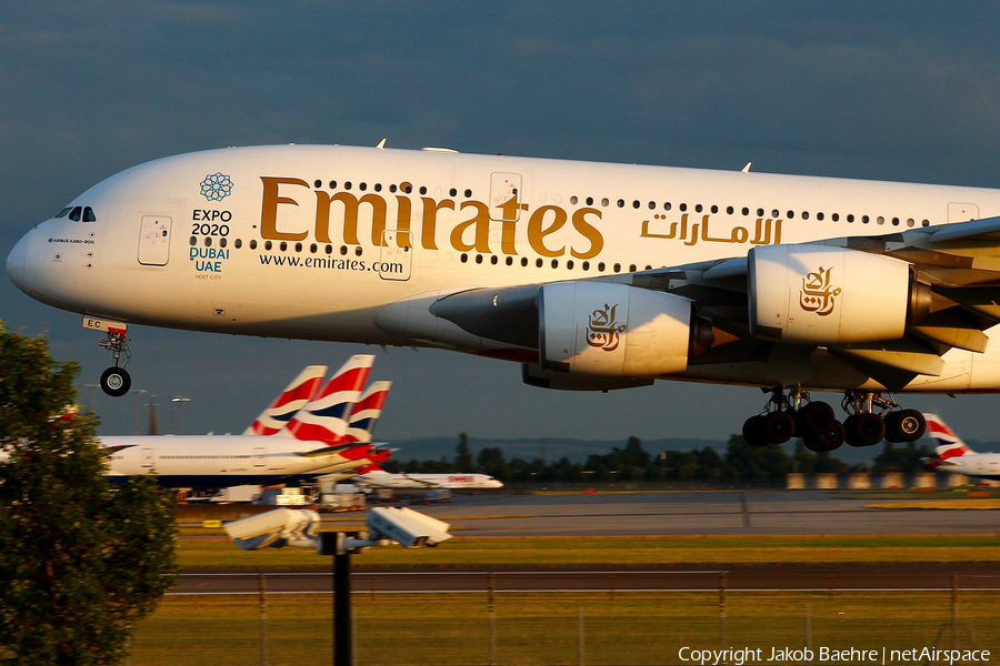 Emirates Airbus A380-861 (A6-EEC) | Photo 187385