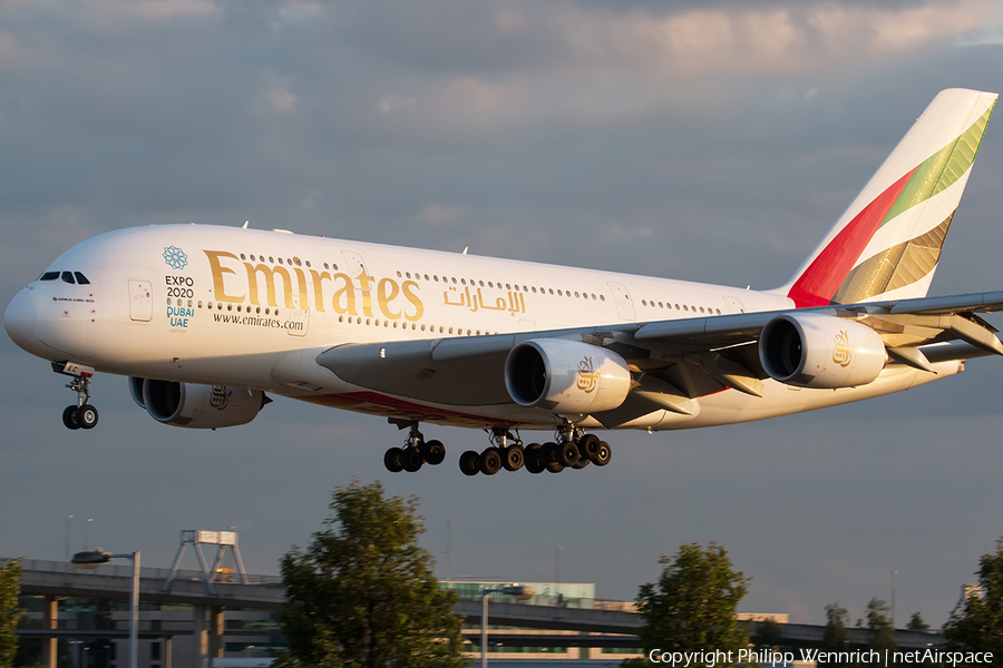 Emirates Airbus A380-861 (A6-EEC) | Photo 194148