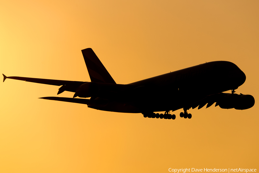 Emirates Airbus A380-861 (A6-EEC) | Photo 32824