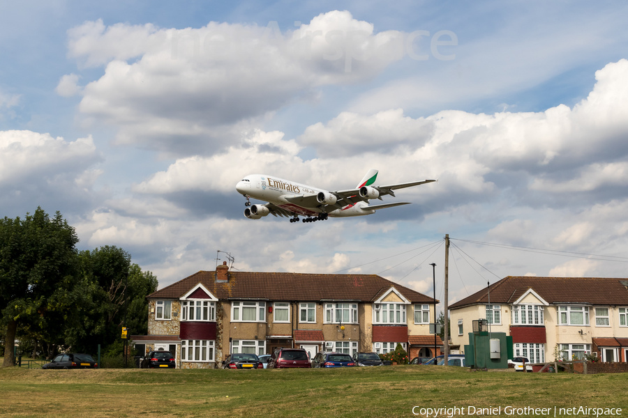 Emirates Airbus A380-861 (A6-EED) | Photo 186869
